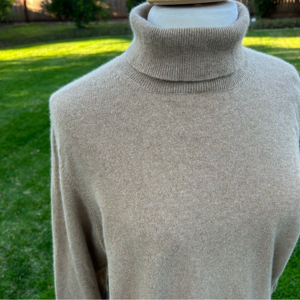 Lands’ End Cashmere Turtleneck Sweater in Camel Size 2X - Picture 4 of 8